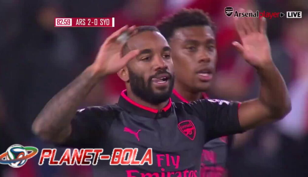 Lacazette Cetak Gol Dalam Debut Perdananya Bersama Arsenal