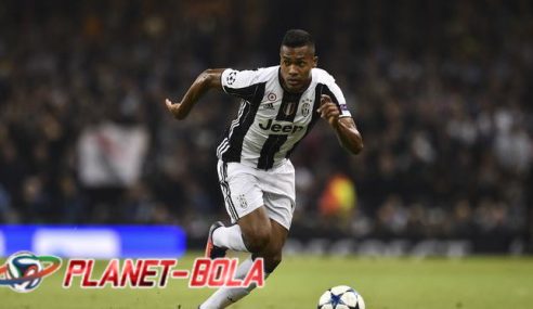 Ini Alasan Alex Sandro Batal Gabung Chelsea?