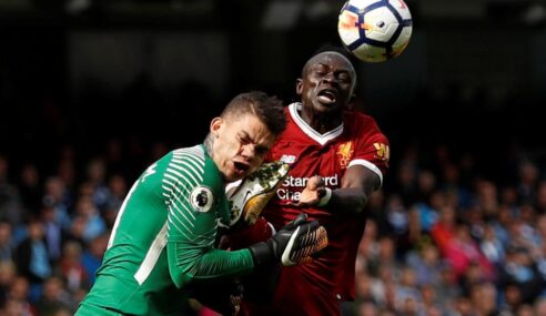 Akibat Mencederai Ederson, Mane Meminta Maaf