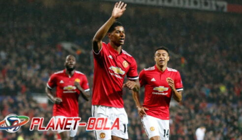 Liga Inggris: MU dan Manchester City Masih Diatas