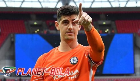 Courtois Sebut Timnya Terlalu Berambisi Juarai Piala Liga Inggris