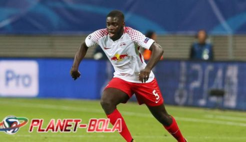 MU Dikabarkan  Akan Membeli Bek Dayot Upamecano