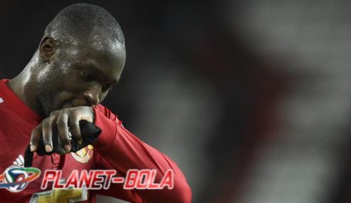 Gary Neville Angkat Bicara Soal Performa Lukaku