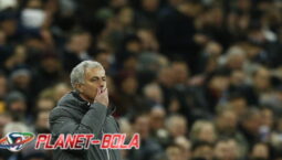 Mourinho Bidik Kemenangan Pertama di Markas Newcastle