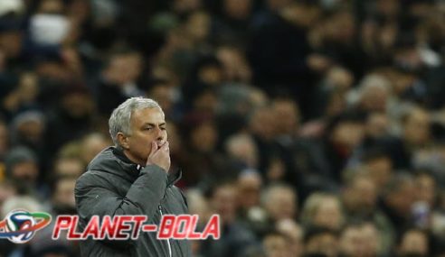 Mourinho Bidik Kemenangan Pertama di Markas Newcastle