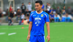 Usai Patah Fibula, Gelandang Persib Dedi Kusnandar Mulai Berlatih