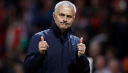 Dipecat Manchester United, Mourinho Kantongi Pesangon Miliaran