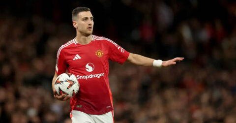 Manchester United akan Depak Dalot, Incar Raja Assist Bundesliga