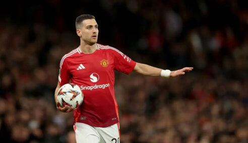 Manchester United akan Depak Dalot, Incar Raja Assist Bundesliga