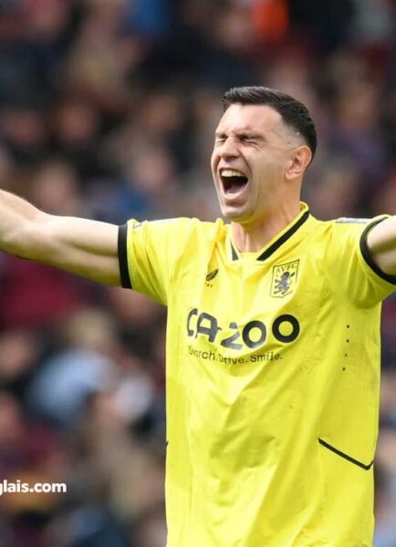 Juventus Siap Bajak Emiliano Martinez dari Aston Villa